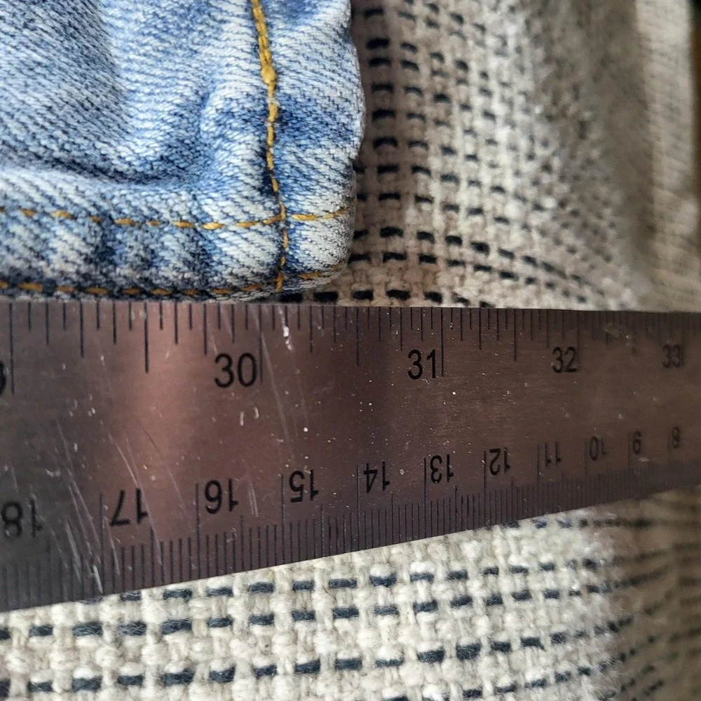 Levis 550 Jeans Mens 12 Light Wash‎ Blue High Rise Relaxed Tapered Leg Denim